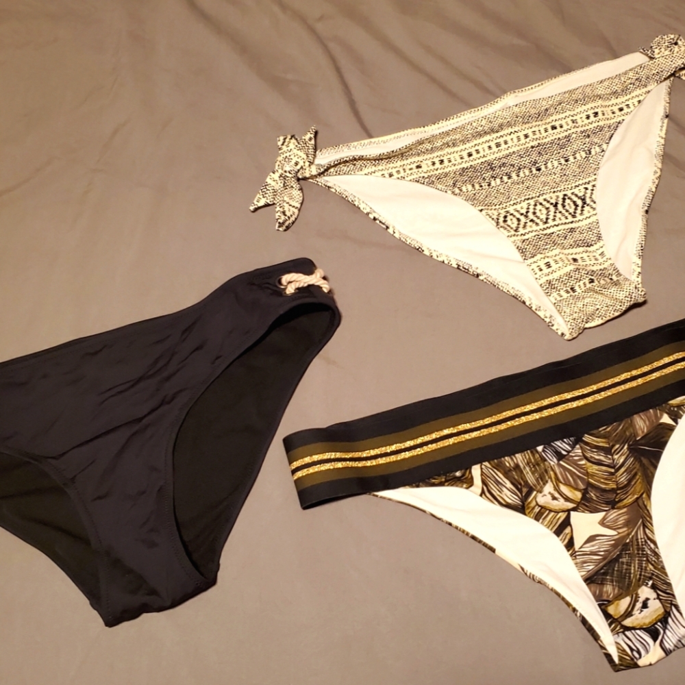 Pack Of 4 H&M And 1 PUMA Bikini Swim Bottom